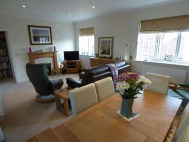  Image of 2 Bedroom Flat to rent at Blackberry Gardens Wokingham Wokingham, RG41 5RN