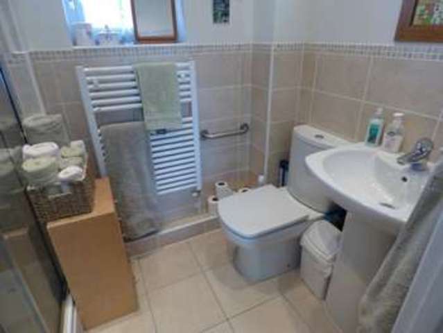  Image of 2 Bedroom Flat to rent at Blackberry Gardens Wokingham Wokingham, RG41 5RN