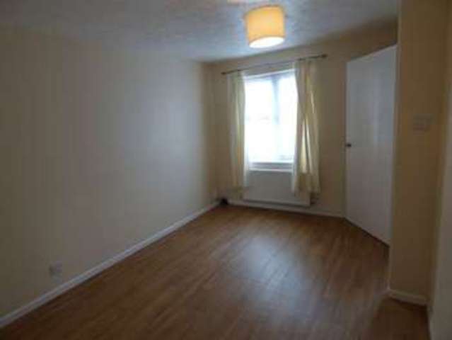  Image of 2 Bedroom Detached to rent at Diamond Way Wokingham Wokingham, RG41 3TU