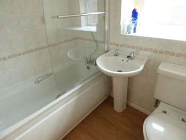  Image of 2 Bedroom Detached to rent at Diamond Way Wokingham Wokingham, RG41 3TU