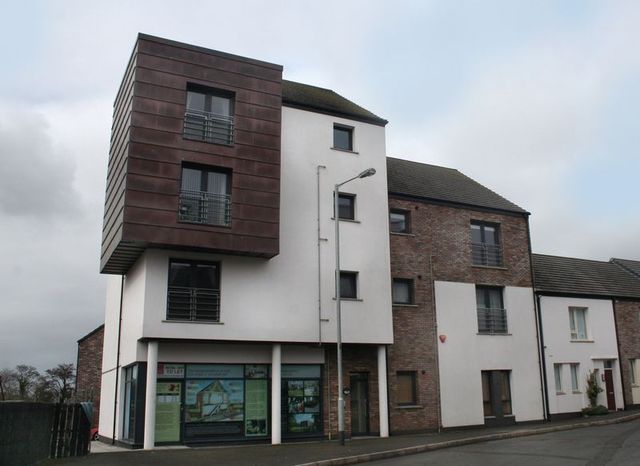  Image of 2 Bedroom Flat to rent at Woodbrook Avenue  Lisburn, BT28 2ZG