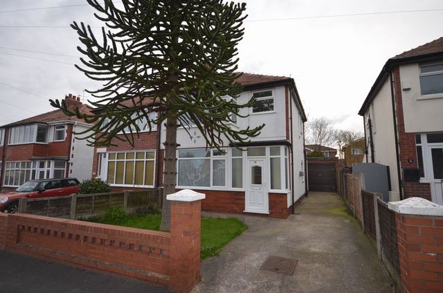  Image of 3 Bedroom Semi-Detached for sale at Compley Avenue  Poulton-Le-Fylde, FY6 8AL