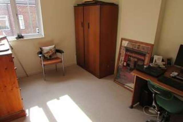  Image of 2 Bedroom Terraced to rent at Bardwell Close  Basingstoke, RG22 6UE