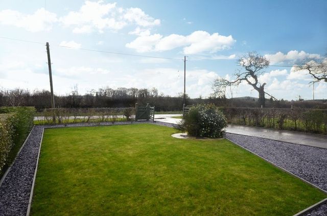  Image of 3 Bedroom Semi-Detached for sale at Beachin Lane Coddington Chester, CH3 6LZ