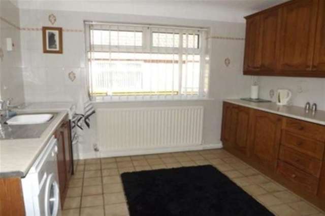  Image of 2 Bedroom Bungalow to rent at Ellesmere Port, CH66 1RD
