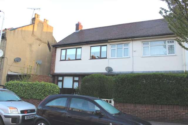  Image of 3 Bedroom Detached to rent at Corporation Street Stratford London, E15 3DY
