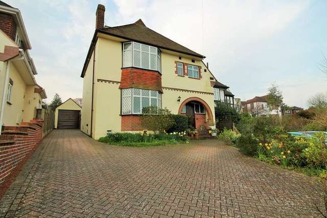  Image of 4 Bedroom Detached for sale at Cosham Portsmouth Hampshire, PO6 1BB