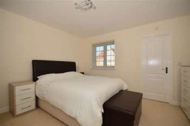  Image of 4 Bedroom Detached for sale at Rainham Gillingham Gillingham, ME8 7HD