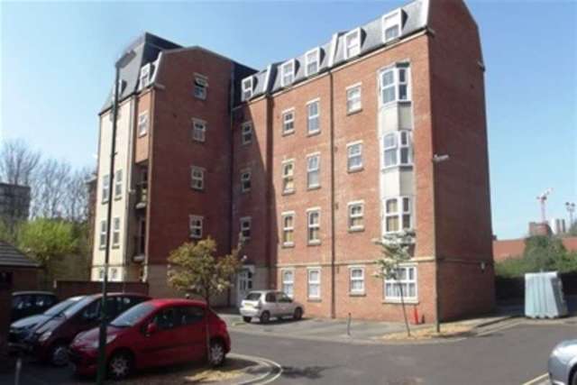  Image of 2 Bedroom Flat to rent at Southampton, SO14 1AX