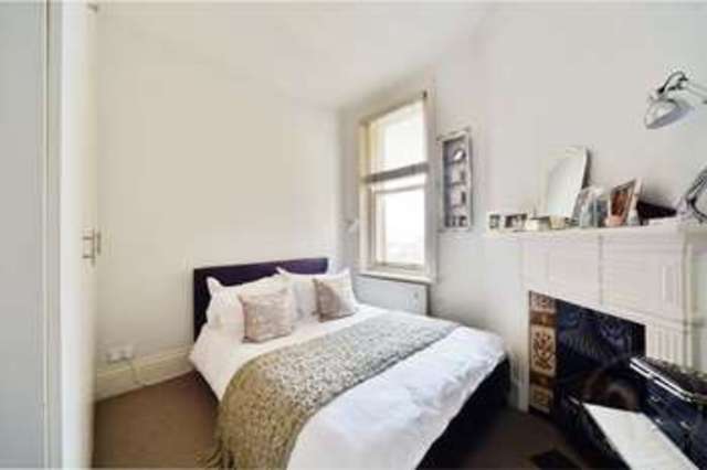  Image of 3 Bedroom Flat for sale at West End Lane  London, NW6 1LL