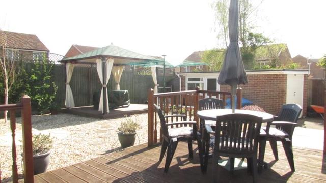  Image of 3 Bedroom Detached to rent at Poole  Wallisdown, BH12 4DD
