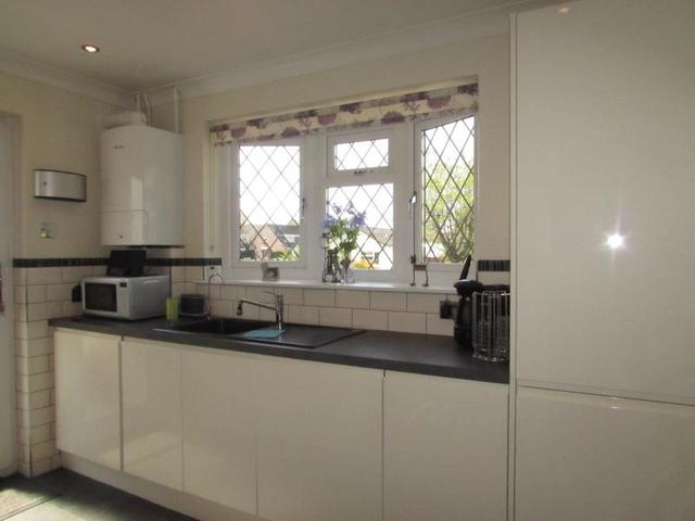  Image of 3 Bedroom Detached to rent at Poole  Wallisdown, BH12 4DD