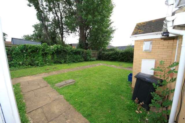  Image of 1 Bedroom Semi-Detached to rent at Franklin Way Croydon Croydon, CR0 4UX