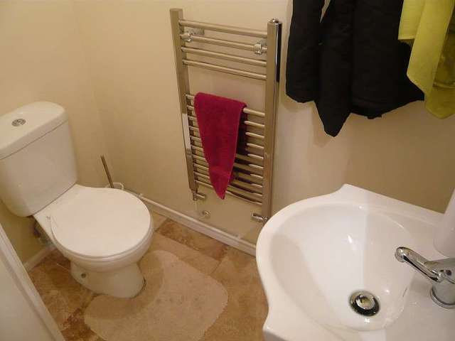  Image of 5 Bedroom Semi-Detached for sale at Glan-Y-Nant  Tondu, CF32 9DT