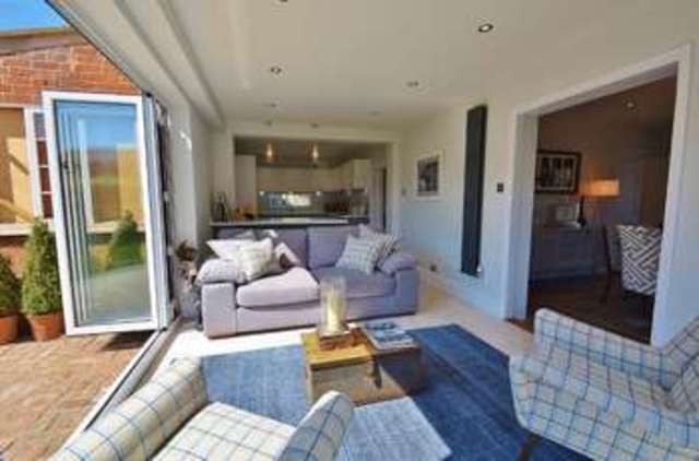  Image of 4 Bedroom Detached for sale at High Street  Chalgrove, OX44 7SR