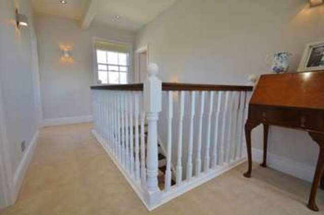 Image of 4 Bedroom Detached for sale at High Street  Chalgrove, OX44 7SR