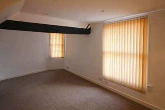  Image of 1 Bedroom Flat to rent at High Street Markyate St. Albans, AL3 8HZ