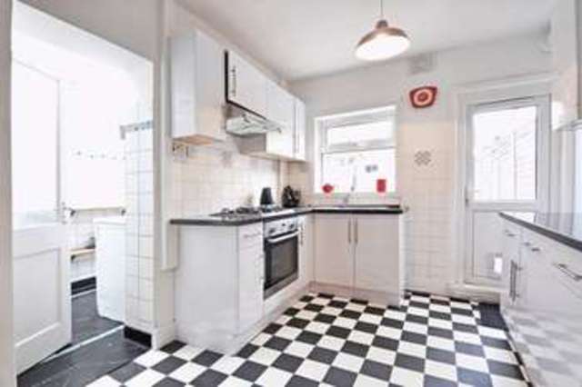  Image of 3 Bedroom Terraced for sale at Holmewood Road South Norwood LONDON, SE25 6UZ