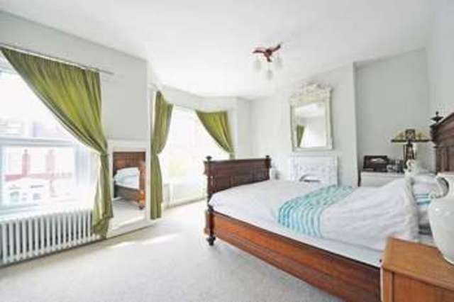 Image of 3 Bedroom Terraced for sale at Holmewood Road South Norwood LONDON, SE25 6UZ