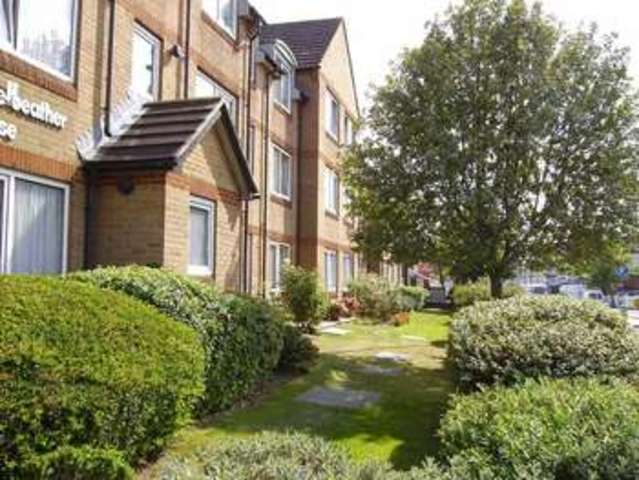  Image of 1 Bedroom Retirement Property for sale at 128 Beehive Lane Redbridge Ilford, IG4 5EF