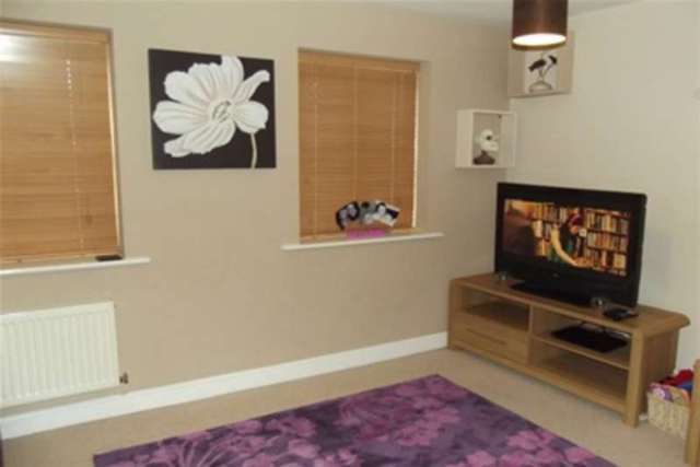  Image of 3 Bedroom Detached to rent at Redditch, B98 7BZ