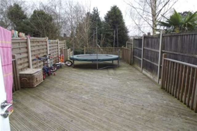  Image of 3 Bedroom Detached to rent at Redditch, B98 7BZ