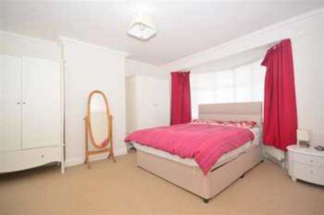  Image of 3 Bedroom Semi-Detached for sale at Dover Kent Dover, CT16 3BW