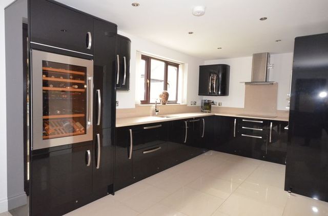  Image of 4 Bedroom Detached for sale at Level Road Hawarden Deeside, CH5 3GB
