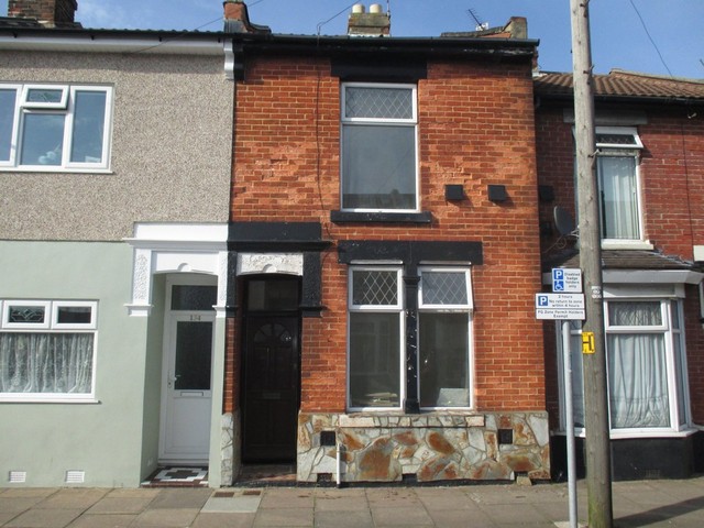  Image of 3 Bedroom Terraced for sale at Lower Derby Road Stamshaw Portsmouth, PO2 8EY