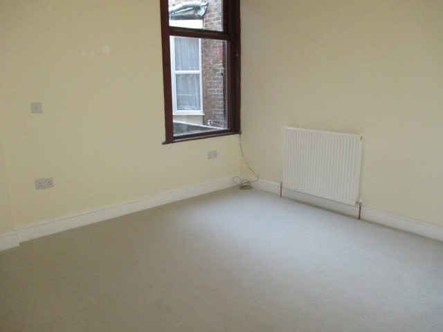  Image of 3 Bedroom Terraced for sale at Lower Derby Road Stamshaw Portsmouth, PO2 8EY