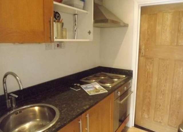  Image of Studio to rent at Mackie Road Brixton London, SW2 2ED