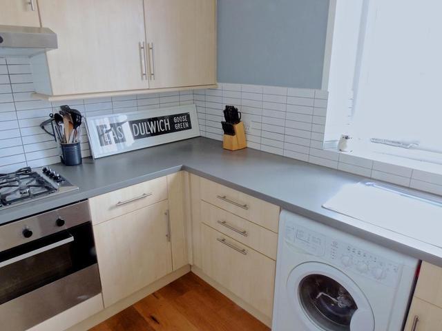  Image of 1 Bedroom Flat to rent at East Dulwich, SE22 9AH