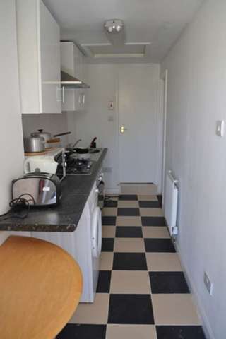  Image of 1 Bedroom Ground Flat to rent at Mill Road Flat 1 Cambridge, CB1 3AA