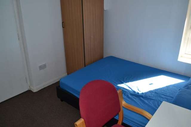  Image of 1 Bedroom Ground Flat to rent at Mill Road Flat 1 Cambridge, CB1 3AA