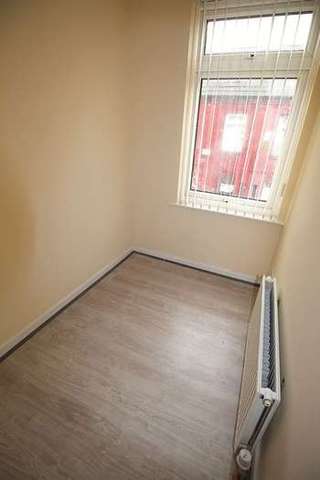 Image of 2 Bedroom Terraced to rent at Riddock Road Litherland Liverpool, L21 8HT