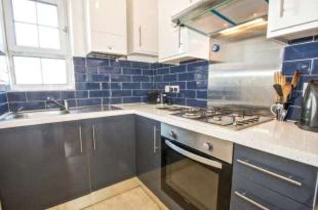  Image of 2 Bedroom Maisonette for sale at Hazellville Road London Hornsey Rise, N19 3LX