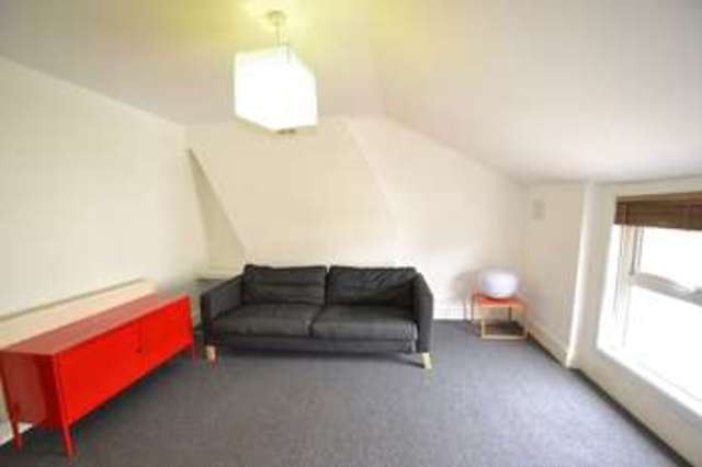  Image of 1 Bedroom Flat to rent at Rye Hill Park  London, SE15 3JN