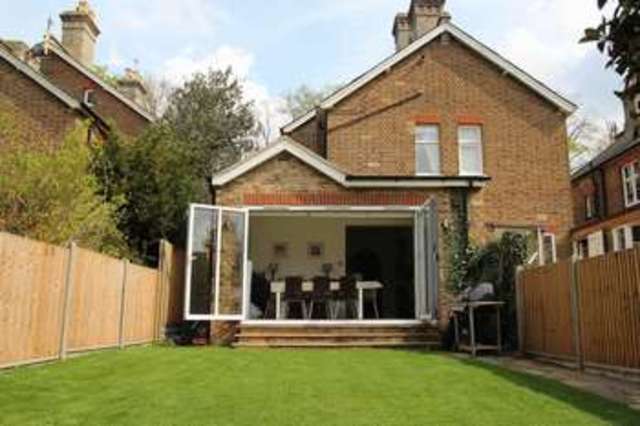  Image of 3 Bedroom Semi-Detached for sale at Summer Grove Elstree Elstree, WD6 3HH