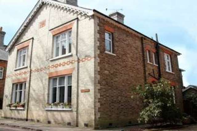 Image of 3 Bedroom Semi-Detached for sale at Summer Grove Elstree Elstree, WD6 3HH