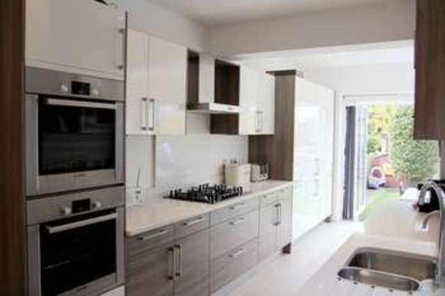  Image of 3 Bedroom Semi-Detached for sale at Summer Grove Elstree Elstree, WD6 3HH