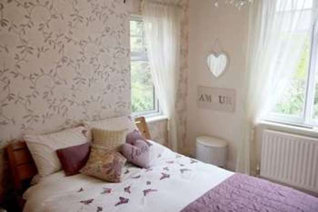  Image of 3 Bedroom Semi-Detached for sale at Summer Grove Elstree Elstree, WD6 3HH