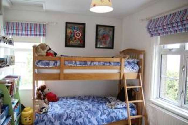  Image of 3 Bedroom Semi-Detached for sale at Summer Grove Elstree Elstree, WD6 3HH