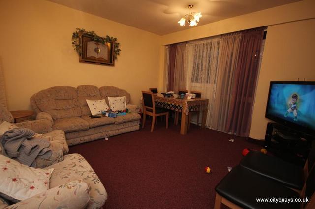  Image of 1 Bedroom Flat to rent at Rotherhithe New Road  Surrey Quays, SE16 2AG