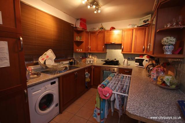  Image of 1 Bedroom Flat to rent at Rotherhithe New Road  Surrey Quays, SE16 2AG