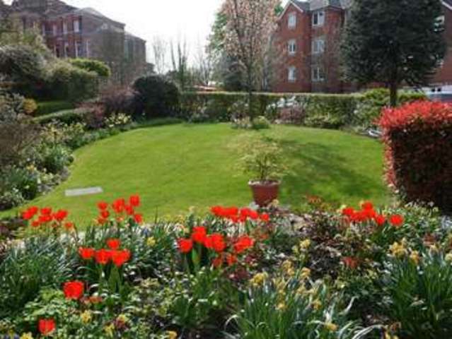  Image of 1 Bedroom Retirement Property for sale at Willow Road  Aylesbury, HP19 9SZ
