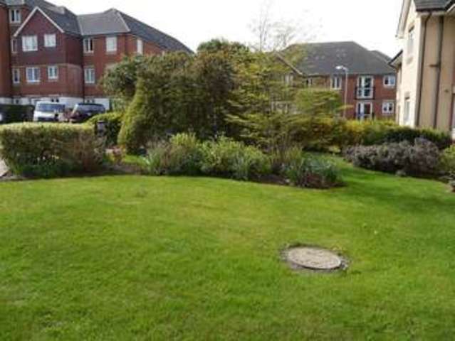  Image of 1 Bedroom Retirement Property for sale at Willow Road  Aylesbury, HP19 9SZ