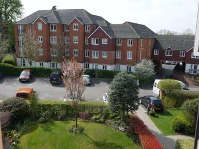  Image of 1 Bedroom Retirement Property for sale at Willow Road  Aylesbury, HP19 9SZ