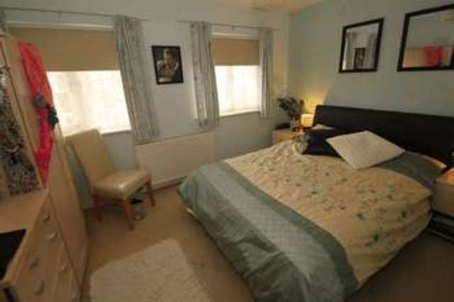  Image of 3 Bedroom Semi-Detached to rent at Wycliffe Road  Bournemouth, BH9 1JP