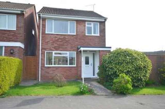  Image of 3 Bedroom Detached for sale at Runnymede Road  Yeovil, BA21 5RY