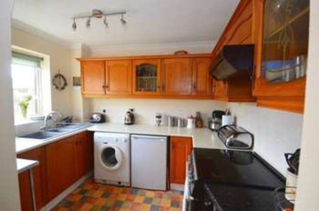 Image of 3 Bedroom Detached for sale at Runnymede Road  Yeovil, BA21 5RY